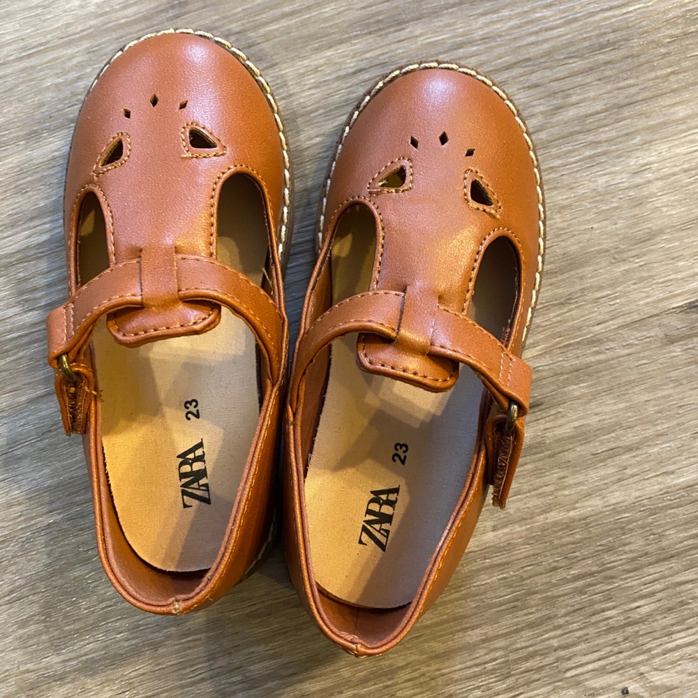 Zara Toddler Girl Brown T-Bar Shoes
